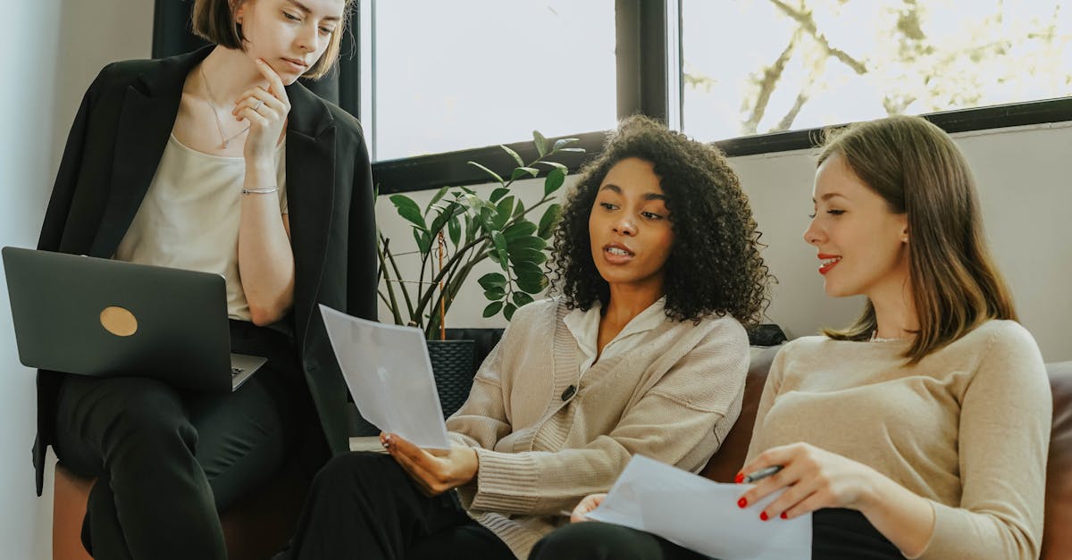 découvrez l'art des dialogues : des échanges captivants qui enrichissent les histoires, révèlent les personnages et engagent les lecteurs. explorez des techniques et des astuces pour écrire des dialogues authentiques et percutants.