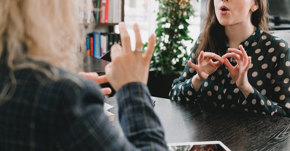 découvrez les avantages du mentoring, un accompagnement personnalisé qui favorise le développement professionnel et personnel. que vous soyez mentor ou mentoré, explorez comment cette relation peut enrichir vos compétences et vous aider à atteindre vos objectifs.