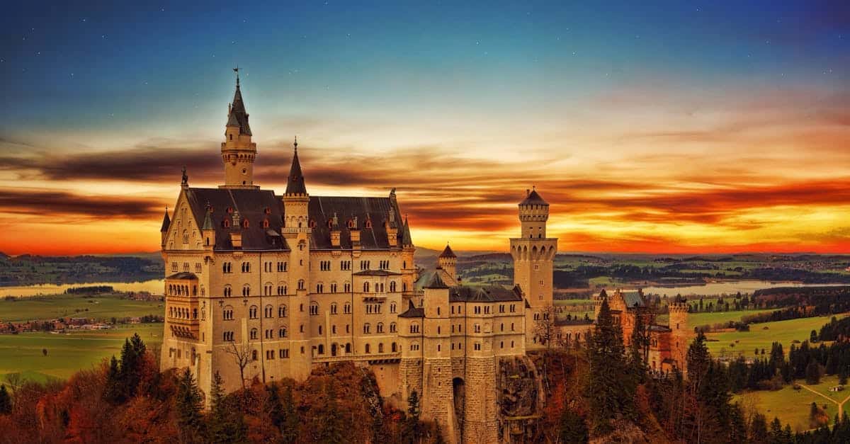 découvrez des paysages fantastiques où la magie et l'émerveillement se rencontrent. explorez des mondes enchanteurs peuplés de créatures mythiques et de paysages à couper le souffle, inspirés par l'imaginaire et la beauté de la nature.
